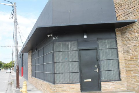 Купить коммерческую недвижимость в Майами, Флорида № 2047203 - фото 9