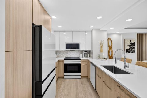 Condominio en venta en Hillsboro Beach, Florida, 1 dormitorio, 95.69 m2 № 2432263 - foto 3