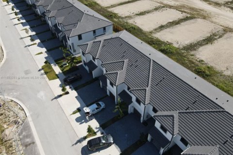Снять в аренду таунхаус в Хомстед, Флорида 4 спальни, № 1945828 - фото 29