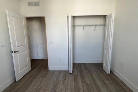 Снять в аренду таунхаус в Хомстед, Флорида 4 спальни, № 1945828 - фото 16