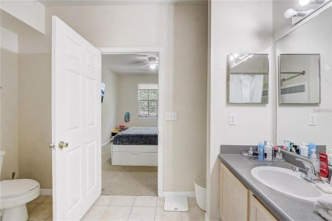 Condo in Orlando, Florida, 2 bedrooms  № 1799951 - photo 19