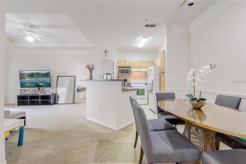 Condo in Orlando, Florida, 2 bedrooms  № 1799951 - photo 5