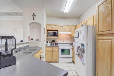 Condo in Orlando, Florida, 2 bedrooms  № 1799951 - photo 7