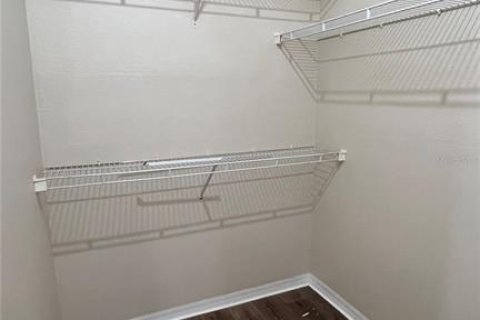 Condo in Orlando, Florida, 2 bedrooms  № 1799951 - photo 28