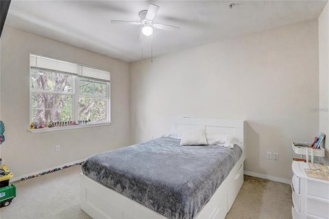 Condo in Orlando, Florida, 2 bedrooms  № 1799951 - photo 16