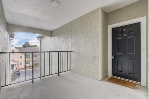 Condo in Orlando, Florida, 2 bedrooms  № 1799951 - photo 2