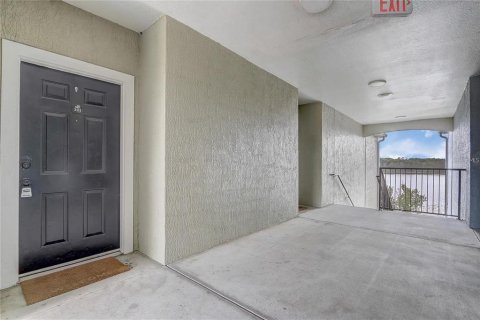 Condo in Orlando, Florida, 2 bedrooms  № 1799951 - photo 3
