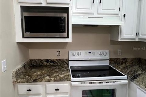 Condo in Orlando, Florida, 2 bedrooms  № 1799951 - photo 30