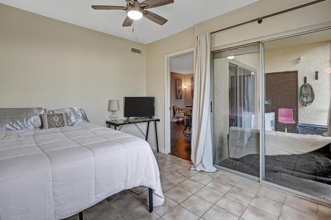 Condo in Clearwater, Florida, 3 bedrooms № 2107798 - photo 20