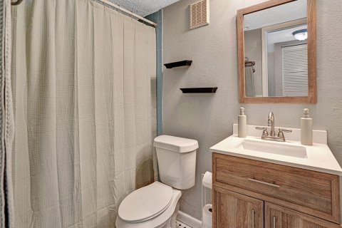 Condo in Clearwater, Florida, 3 bedrooms № 2107798 - photo 21