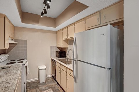 Condo in Clearwater, Florida, 3 bedrooms № 2107798 - photo 10