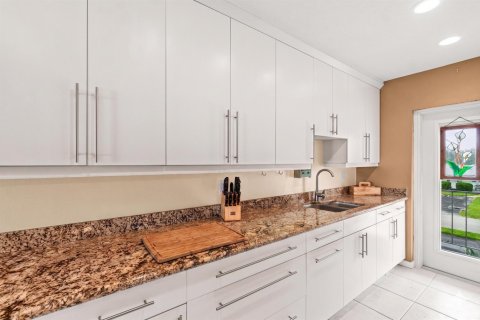 Copropriété à vendre à Boynton Beach, Floride: 2 chambres, 89.37 m2 № 2251474 - photo 10