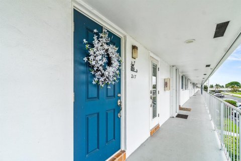 Copropriété à vendre à Boynton Beach, Floride: 2 chambres, 89.37 m2 № 2251474 - photo 3