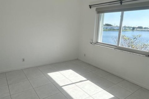 Copropriété à vendre à Boynton Beach, Floride: 2 chambres, 89.37 m2 № 2251474 - photo 14