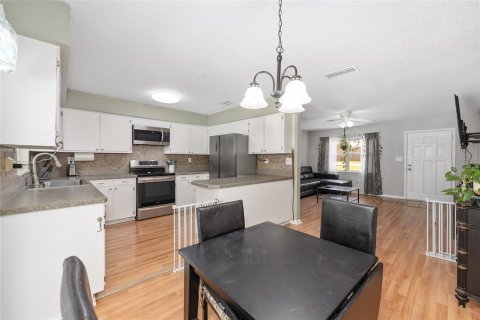 House in Ocala, Florida 3 bedrooms, 133.69 sq.m. № 1628902 - photo 7
