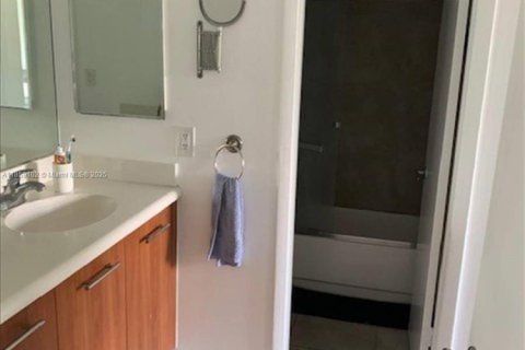 Copropriété à louer à Miami, Floride: 2 chambres, 91.97 m2 № 1887625 - photo 5
