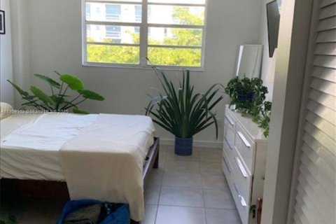 Copropriété à louer à Miami, Floride: 2 chambres, 91.97 m2 № 1887625 - photo 6