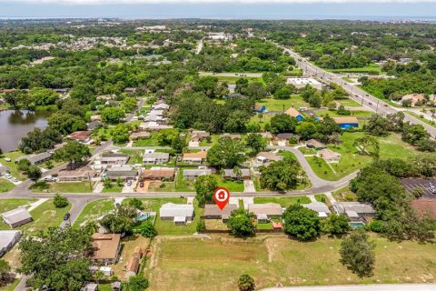 House in New Port Richey, Florida 3 bedrooms, 141.95 sq.m. № 1803047 - photo 27