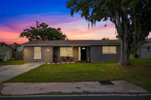 House in New Port Richey, Florida 3 bedrooms, 141.95 sq.m. № 1803047 - photo 30