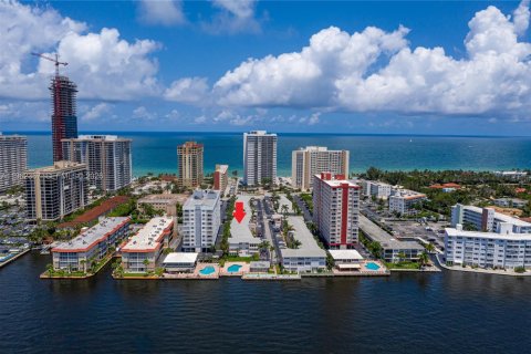 Condo à Hallandale Beach, Floride, 1 chambre  № 2023764