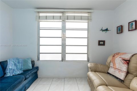 Copropriété à vendre à Hallandale Beach, Floride: 1 chambre, 55.74 m2 № 2023764 - photo 20