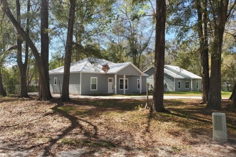 House in High Springs, Florida 3 bedrooms, 131.83 sq.m. № 2206723