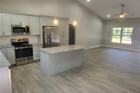 House in High Springs, Florida 3 bedrooms, 131.83 sq.m. № 2206723 - photo 9