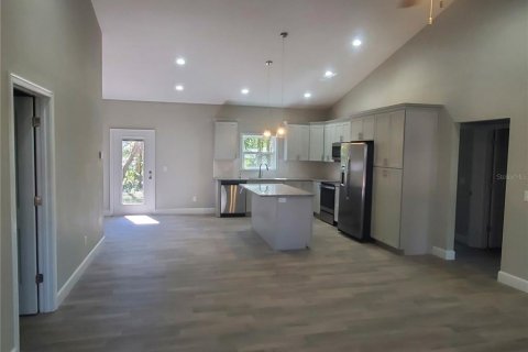 House in High Springs, Florida 3 bedrooms, 131.83 sq.m. № 2206723 - photo 7