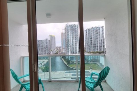 Copropriété à vendre à Miami, Floride: 1 chambre, 72 m2 № 1940464 - photo 11