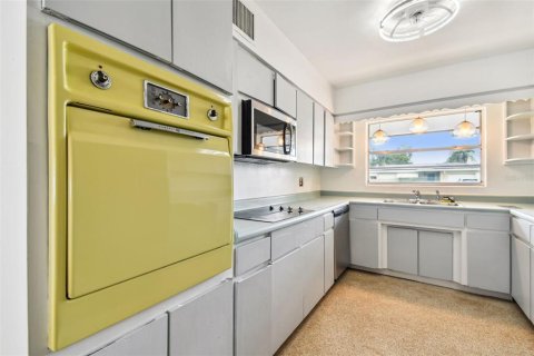 Villa ou maison à vendre à Dunedin, Floride: 2 chambres, 103.31 m2 № 1834675 - photo 15