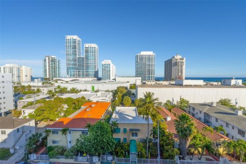 Кондоминиум с 1 спальней в Майами-Бич, Флорида № 2020555