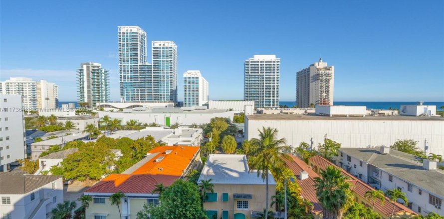 Кондоминиум с 1 спальней в Майами-Бич, Флорида № 2020555