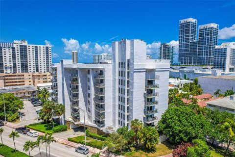Купить кондоминиум в Майами-Бич, Флорида 1 спальня, 91.04м2, № 2020555 - фото 3