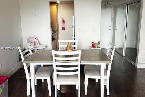 Condo in North Miami, Florida, 1 bedroom  № 1860201 - photo 4