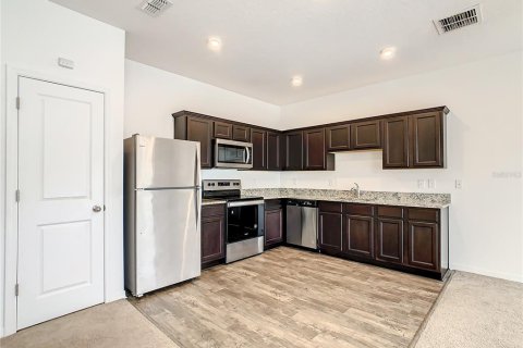 Touwnhouse à vendre à Davenport, Floride: 3 chambres, 130.43 m2 № 652130 - photo 12