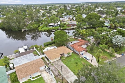 Casa en venta en Saint Petersburg, Florida, 2 dormitorios, 135.82 m2 № 2280317 - foto 5