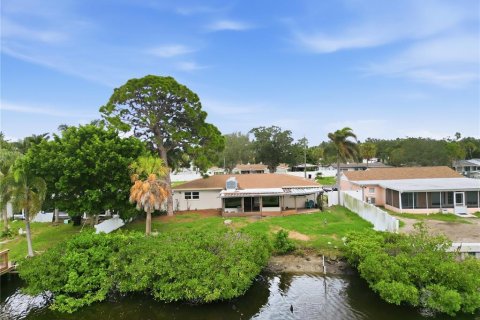 Casa en venta en Saint Petersburg, Florida, 2 dormitorios, 135.82 m2 № 2280317 - foto 8