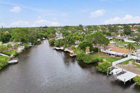 Casa en venta en Saint Petersburg, Florida, 2 dormitorios, 135.82 m2 № 2280317 - foto 9