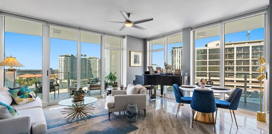Condo à Saint Petersburg, Floride, 1 chambre  № 2396941
