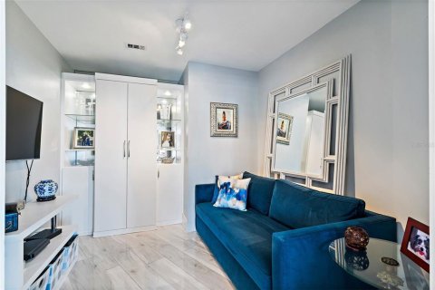 Copropriété à louer à Saint Petersburg, Floride: 1 chambre, 113.81 m2 № 2396941 - photo 8