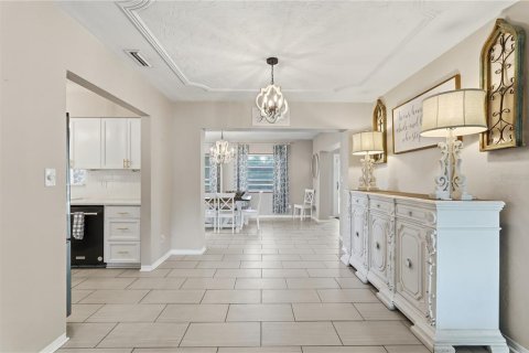 Casa en venta en Saint Petersburg, Florida, 3 dormitorios, 166.39 m2 № 2092775 - foto 12