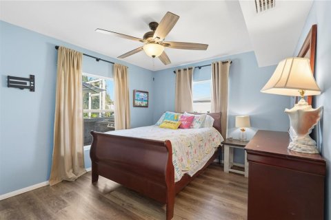 Casa en venta en Saint Petersburg, Florida, 3 dormitorios, 166.39 m2 № 2092775 - foto 19