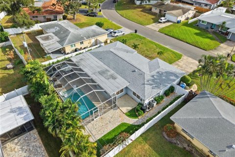 Casa en venta en Saint Petersburg, Florida, 3 dormitorios, 166.39 m2 № 2092775 - foto 30