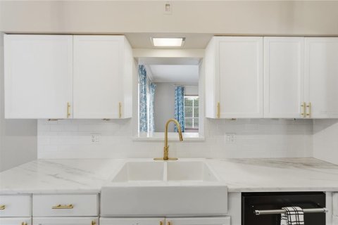Casa en venta en Saint Petersburg, Florida, 3 dormitorios, 166.39 m2 № 2092775 - foto 10