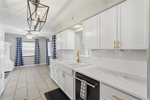 Casa en venta en Saint Petersburg, Florida, 3 dormitorios, 166.39 m2 № 2092775 - foto 8