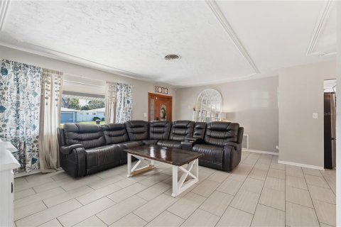 Casa en venta en Saint Petersburg, Florida, 3 dormitorios, 166.39 m2 № 2092775 - foto 5