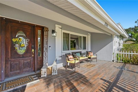 Casa en venta en Saint Petersburg, Florida, 3 dormitorios, 166.39 m2 № 2092775 - foto 3
