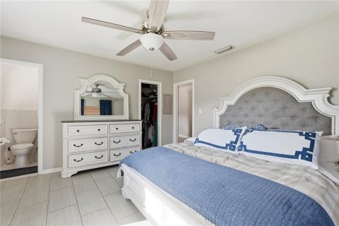 Casa en venta en Saint Petersburg, Florida, 3 dormitorios, 166.39 m2 № 2092775 - foto 16