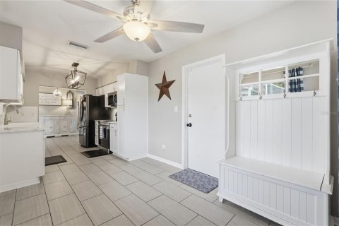 Casa en venta en Saint Petersburg, Florida, 3 dormitorios, 166.39 m2 № 2092775 - foto 11