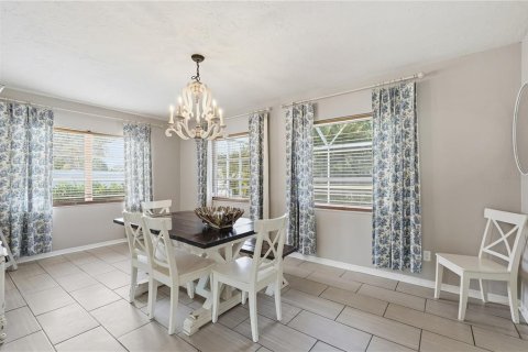 Casa en venta en Saint Petersburg, Florida, 3 dormitorios, 166.39 m2 № 2092775 - foto 14